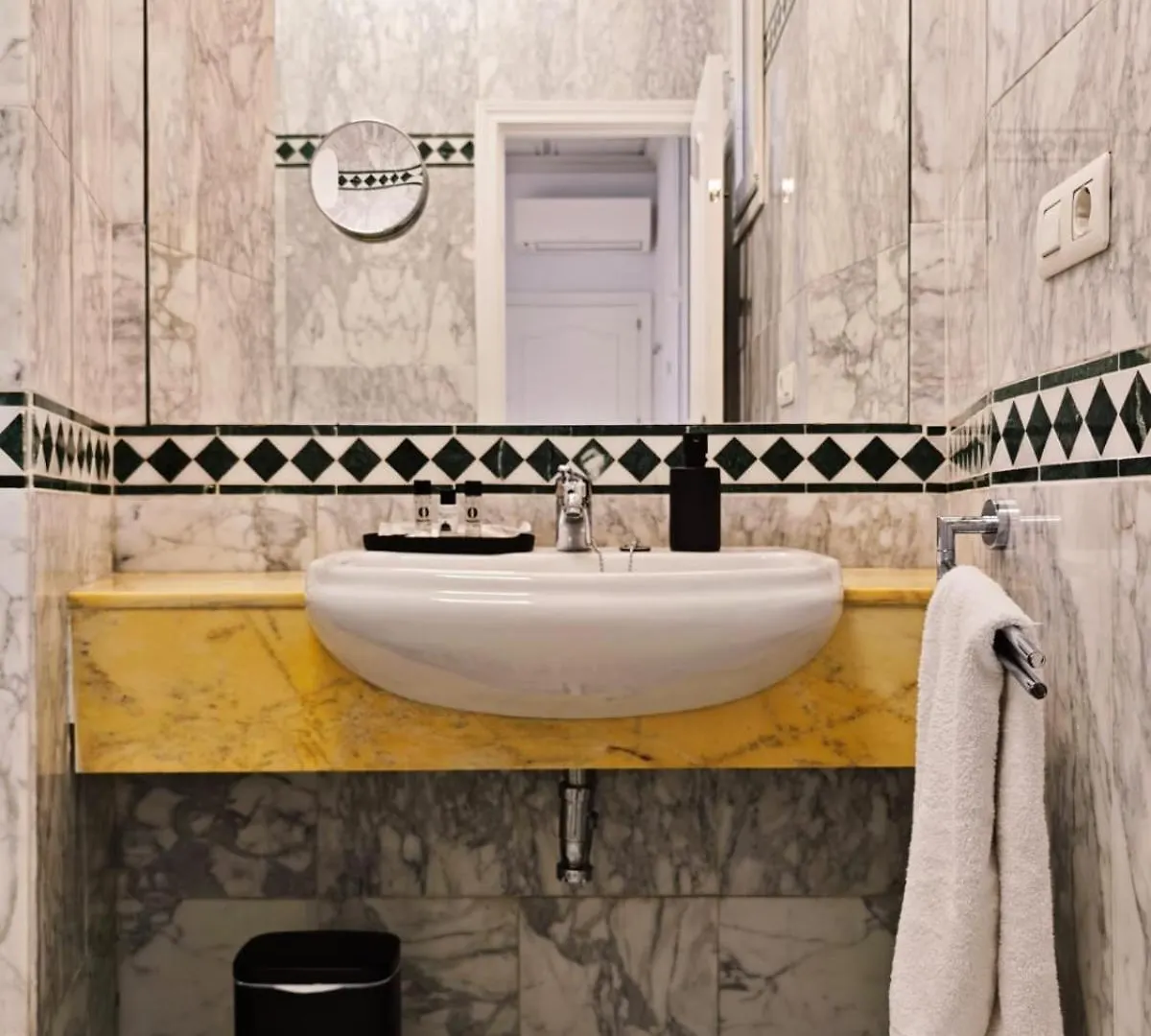 Santa Maria Suites Sevilla Apartamento